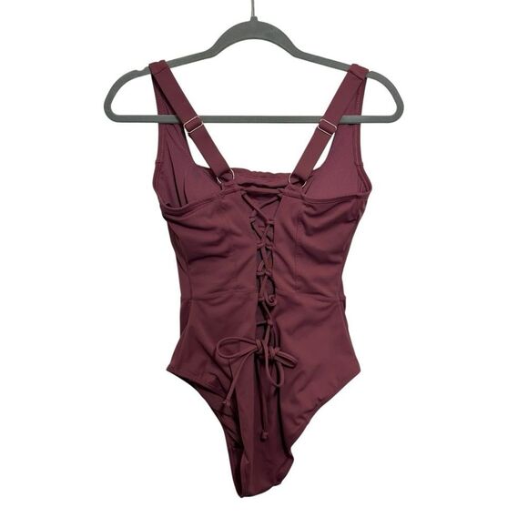 TA3 Deep Rose Seamed Squarey One Piece Sculpting Counting Viral Swimsuit Large - Picture 3 of 9